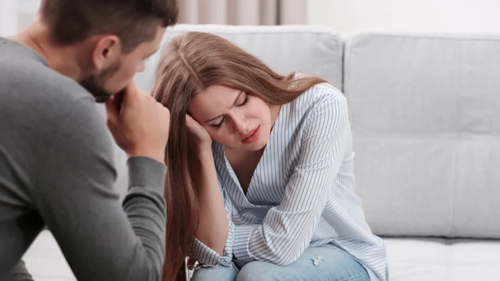 psicoterapia de pareja . Una pareja en la sesión de terapia.